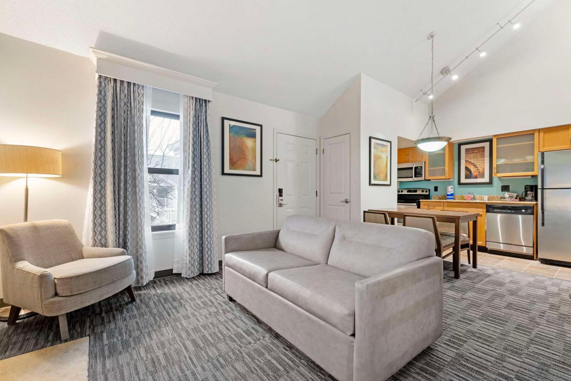 Mainstay Suites St Louis - Galleria Richmond Heights Екстериор снимка