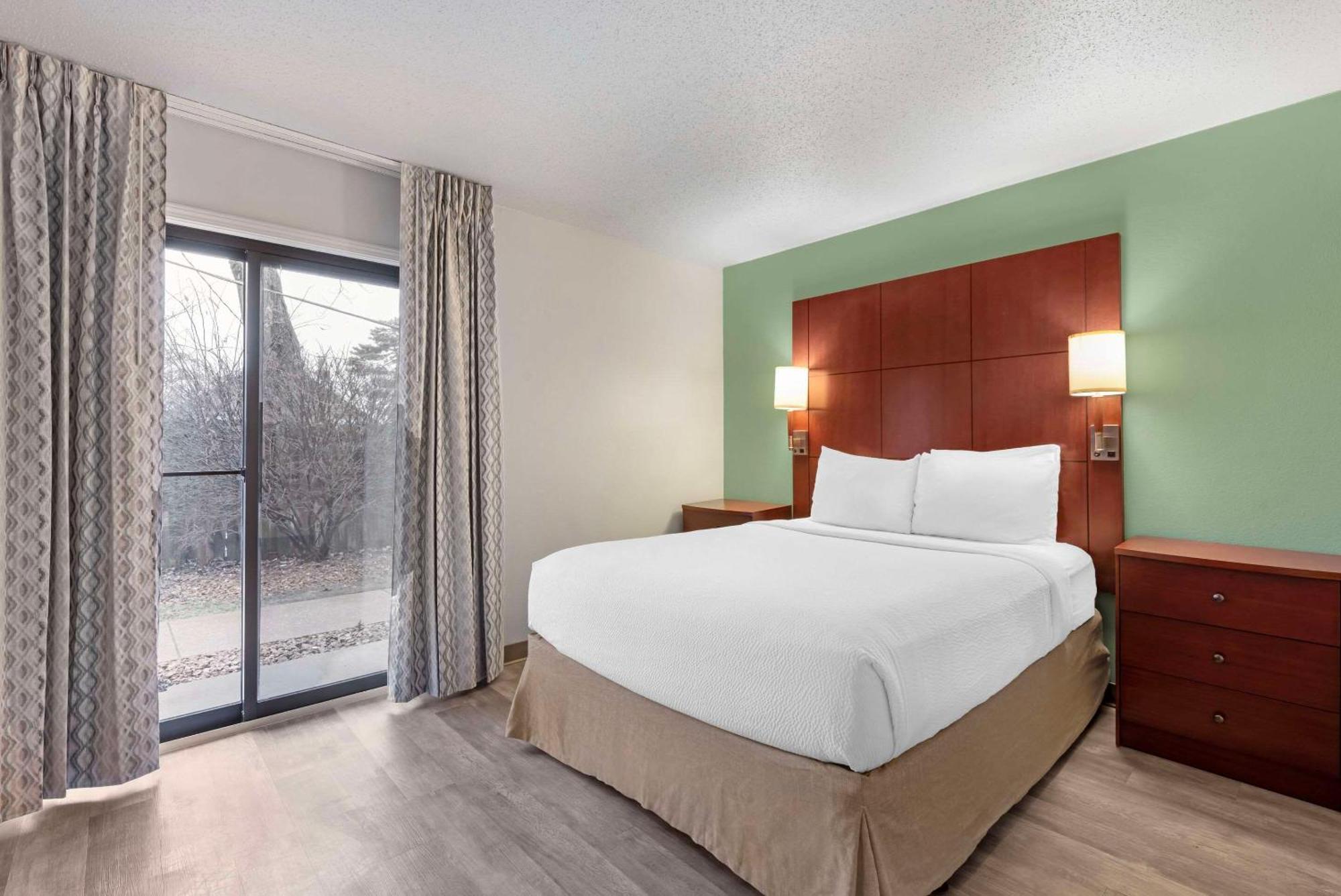Mainstay Suites St Louis - Galleria Richmond Heights Екстериор снимка