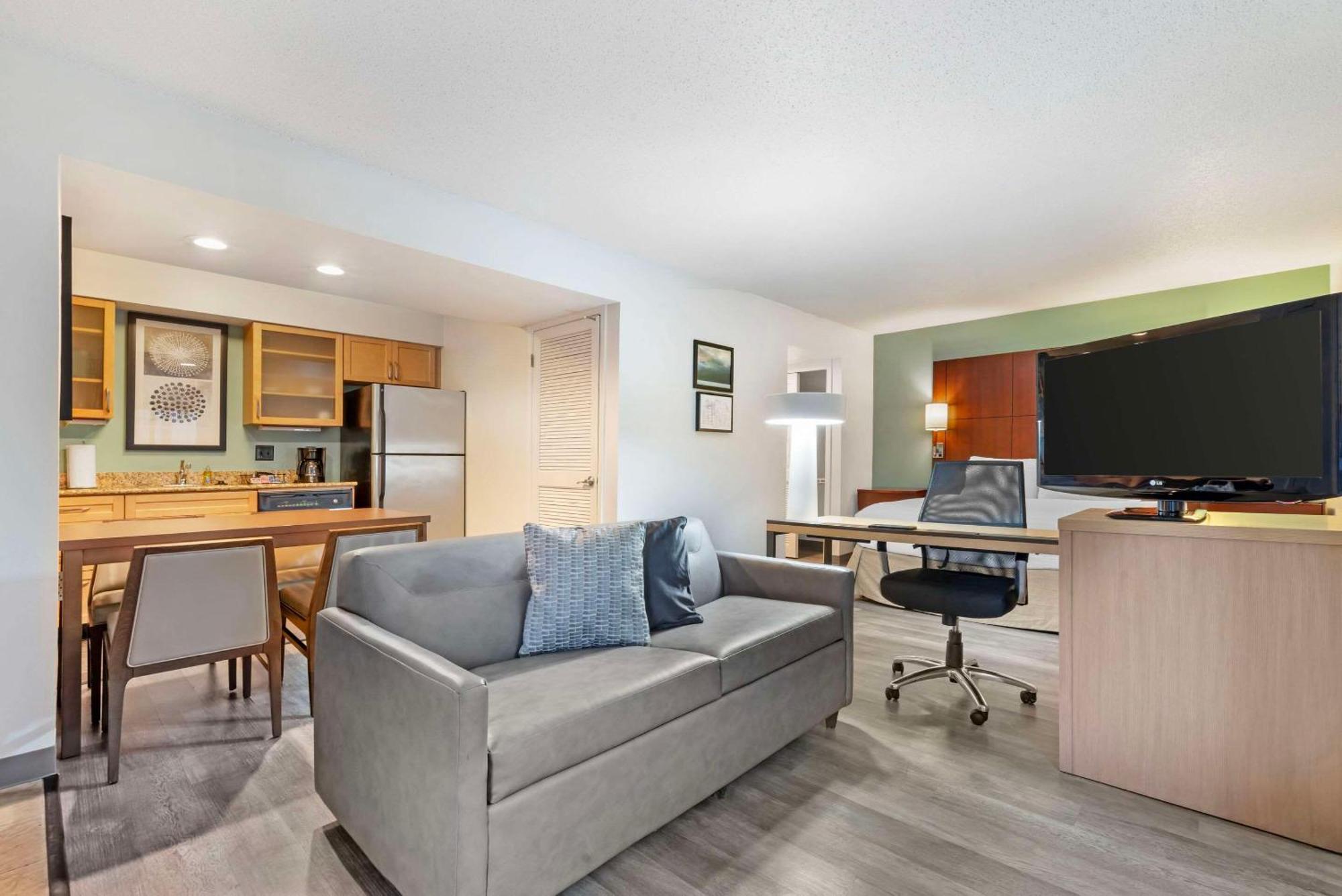 Mainstay Suites St Louis - Galleria Richmond Heights Екстериор снимка