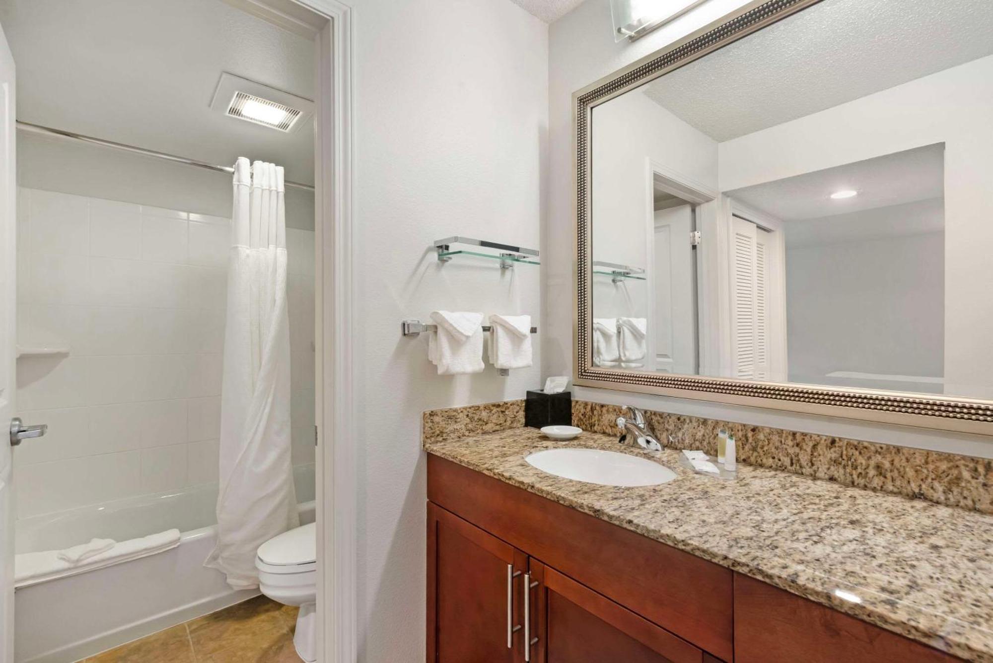 Mainstay Suites St Louis - Galleria Richmond Heights Екстериор снимка